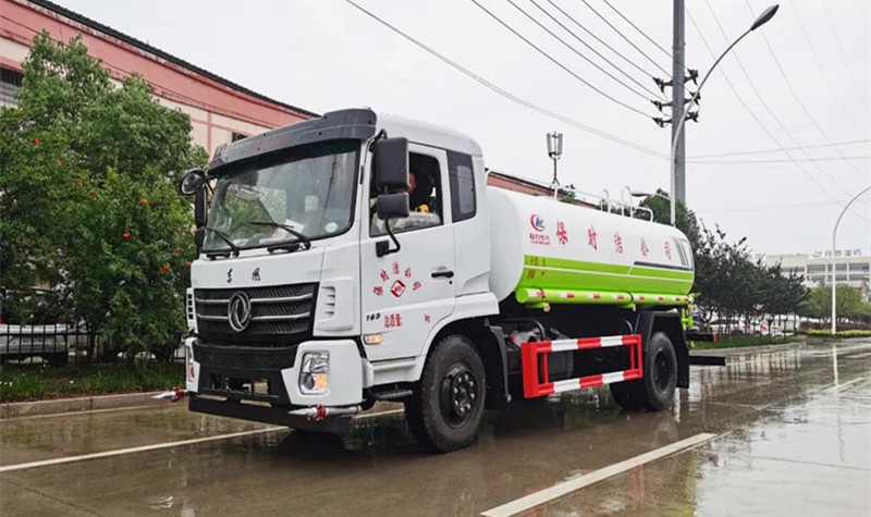 東風(fēng)商用12方國六灑水車