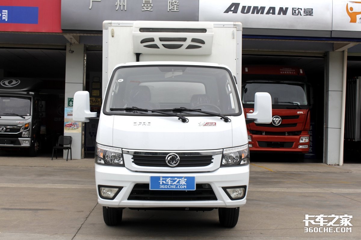 2.3L全柴機(jī) 途逸冷藏車(chē)可以合規(guī)拉1.8噸