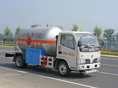 5.5立方液化氣體運(yùn)輸車(chē)